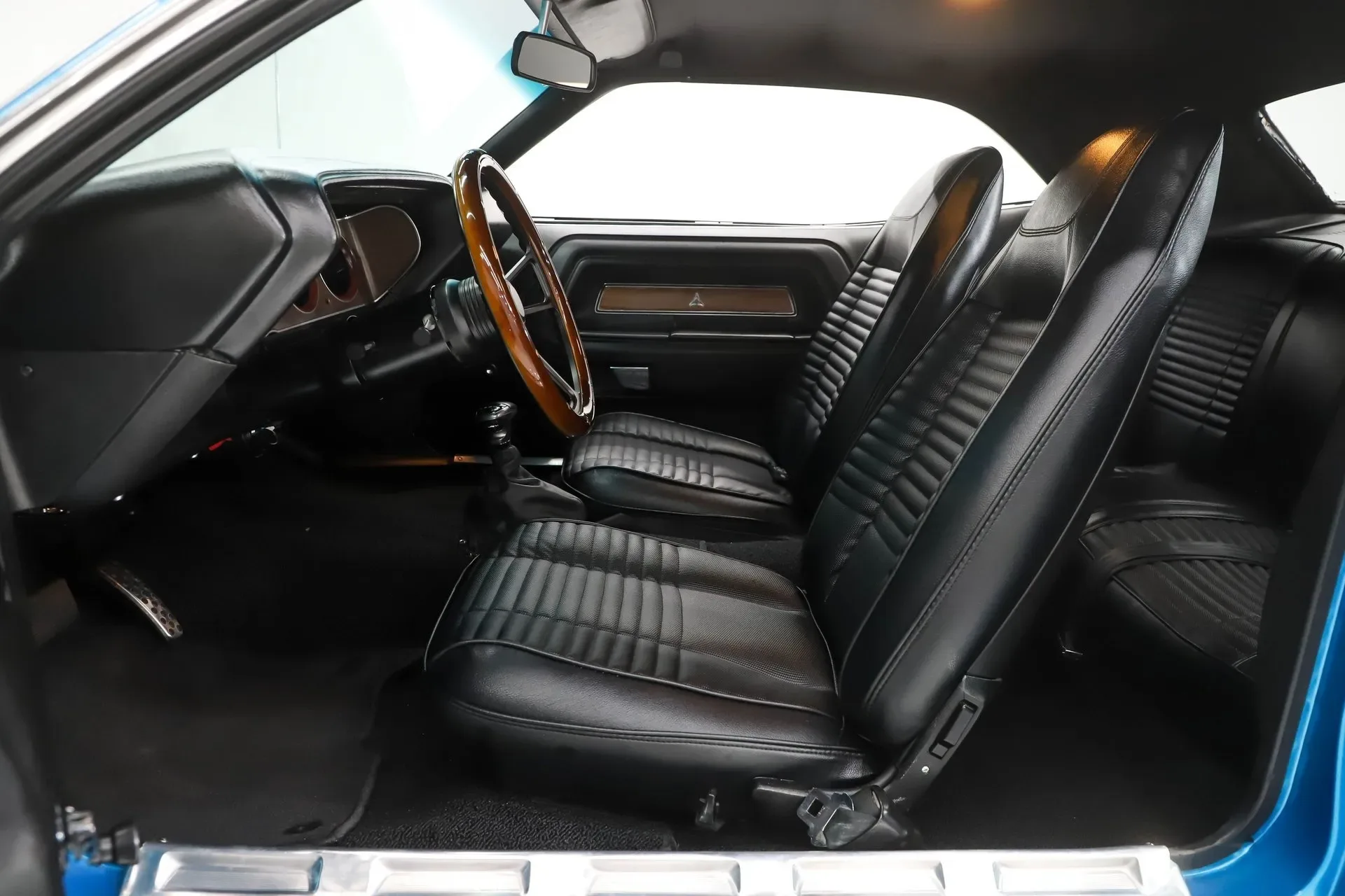 1970 Dodge Challenger Hellcat - Thumbnail 9