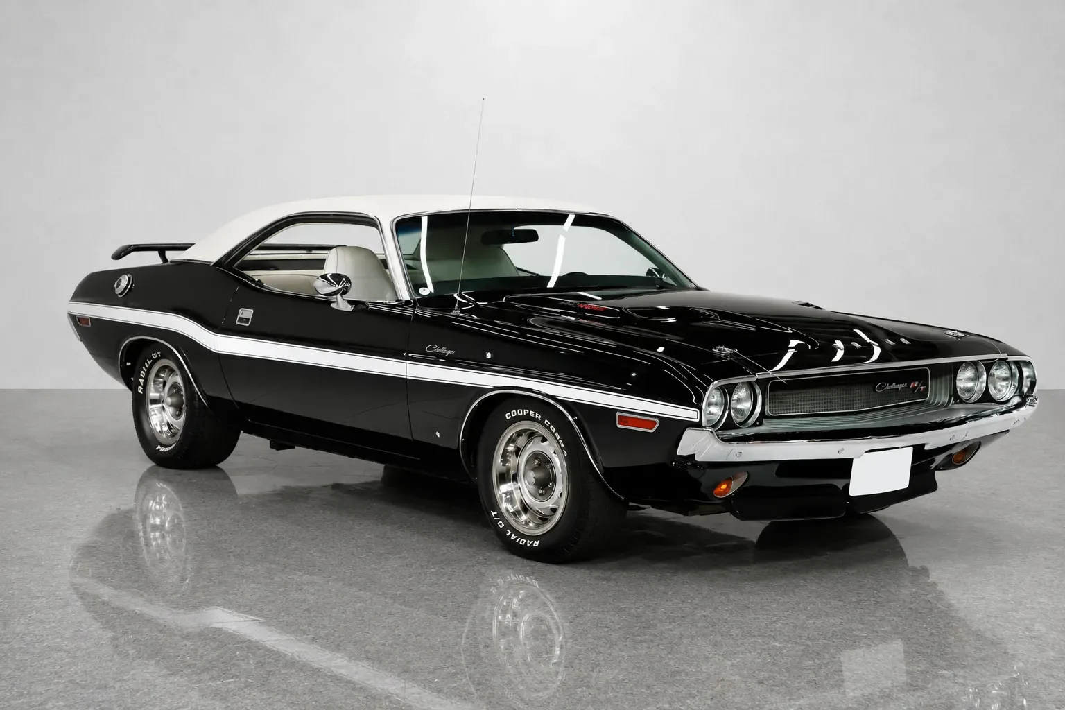 1970 Dodge Challenger R/T - Thumbnail 7